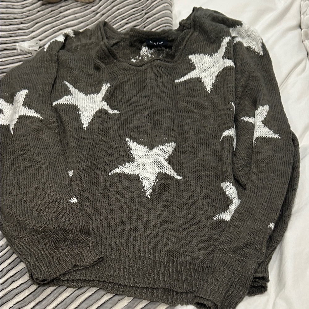 Star Patterned Crew Neck Sweater
